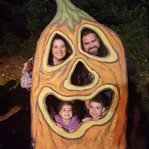 Meet your Posher, Nicky